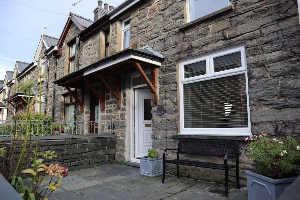 Dol Bach - Your Homely Welsh Cottage In The Heart Of Snowdonia Blaenau Ffestiniog Esterno foto